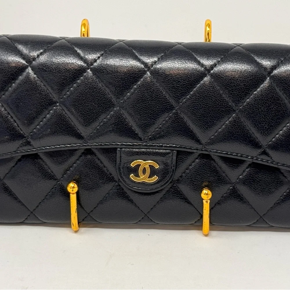 💯Authentic CHANEL Black Quilted Lambskin Classic Flap Continental Wallet